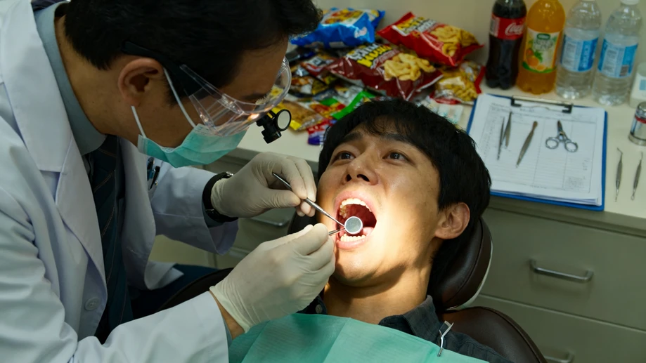 5 Surprising Ways Your Everyday Habits Are Wrecking Your Teeth